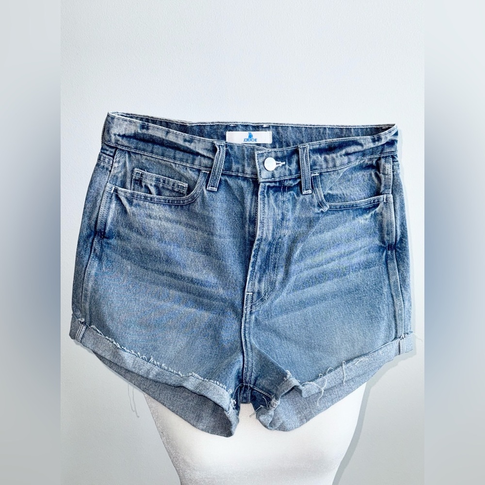 Jordache High Waisted Vintage Blue Rolled Short Size 28